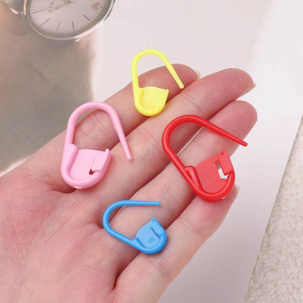 100Pcs/lot Colorful Locking Stitch Markers Plastic Knitting Crochet Locking Crochet Needle Clip Hook Tool for DIY Jewelry Making