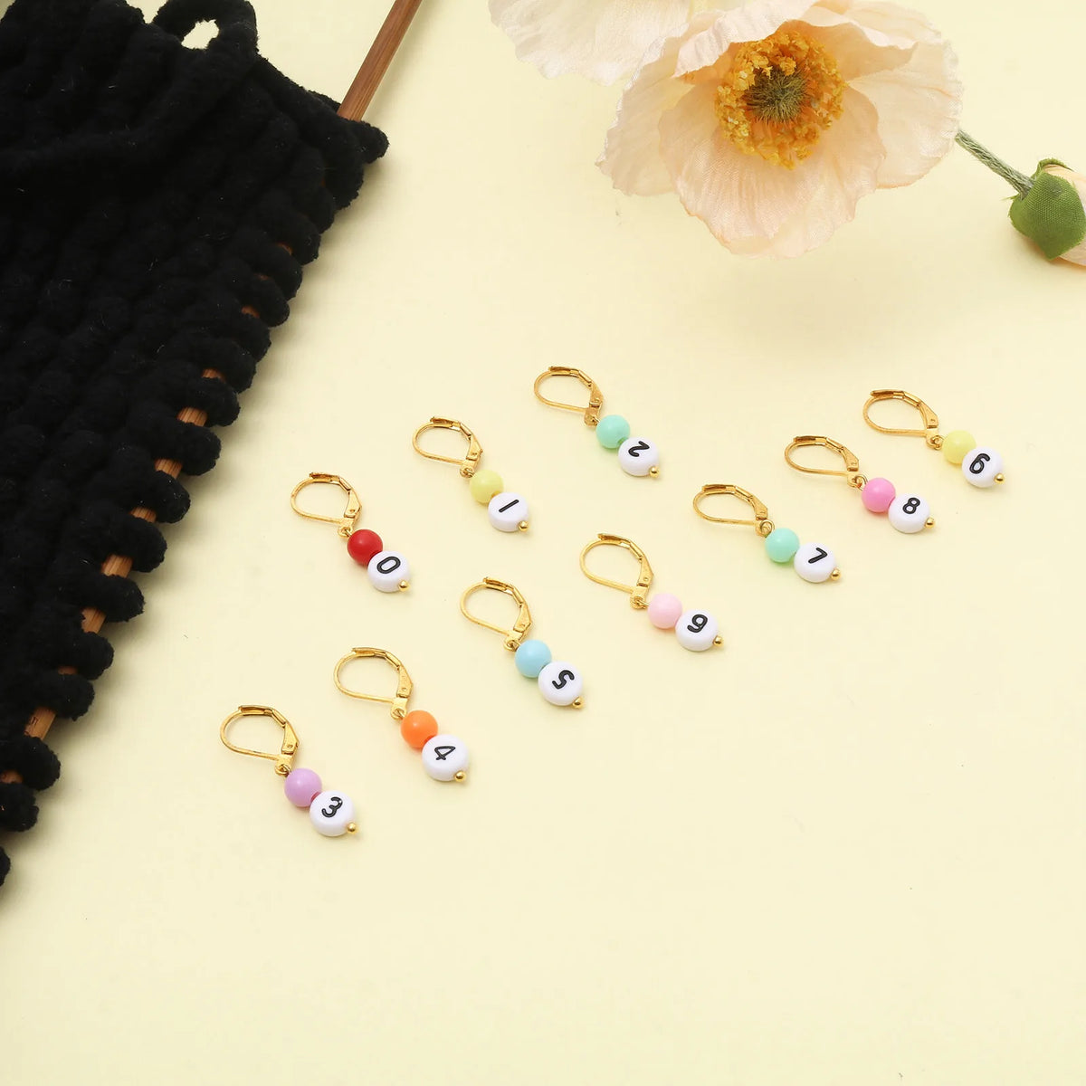1 Set ( 10 PCs/Set) Copper & Acrylic Knitting Stitch Markers Number 0-9 At Random Color For DIY Craft Marker Tools 3.1cm x 1.1cm